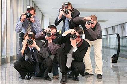 paparazzi2-main_full.jpg
