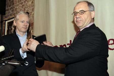 julian assange datos banco cd evasion