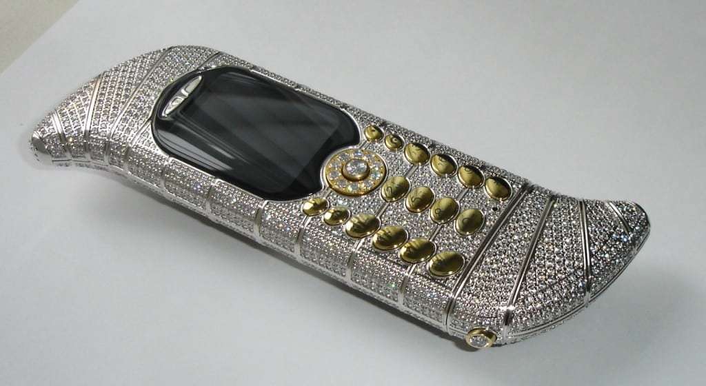 GoldVish â€˜Le Millionâ€™ Piece Unique 1